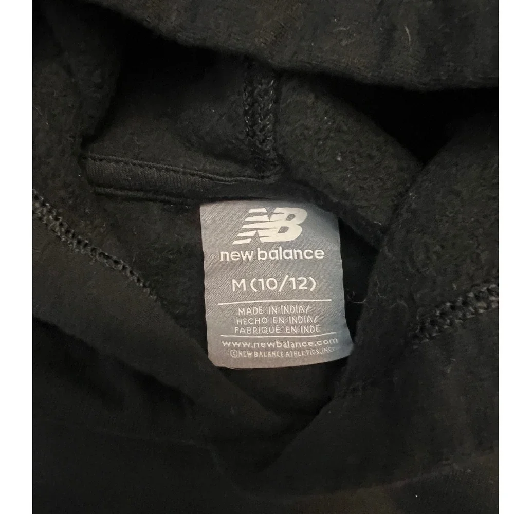 New Balance Boys Hoodie Black Pullover Sweatshirt Size Medium 10/12